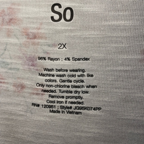 SO Women’s Top Long Sleeve Size 2X Floral Lightweight Tie Front Accent - Picture 2 of 11